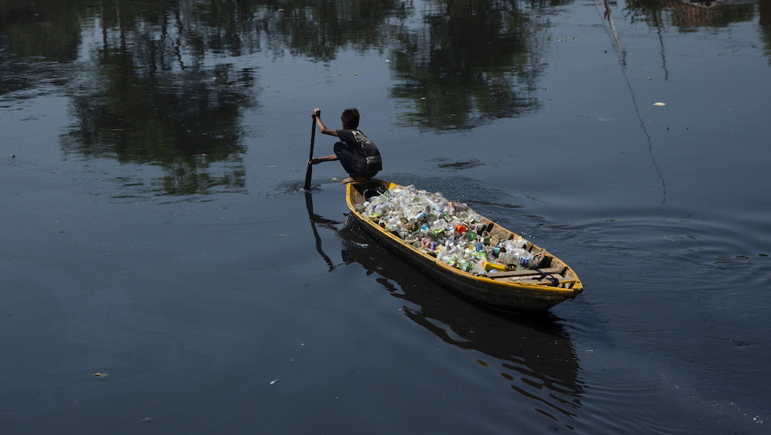 Las imágenes más devastadoras del daño que la basura plástica le hace a los mares y lagos