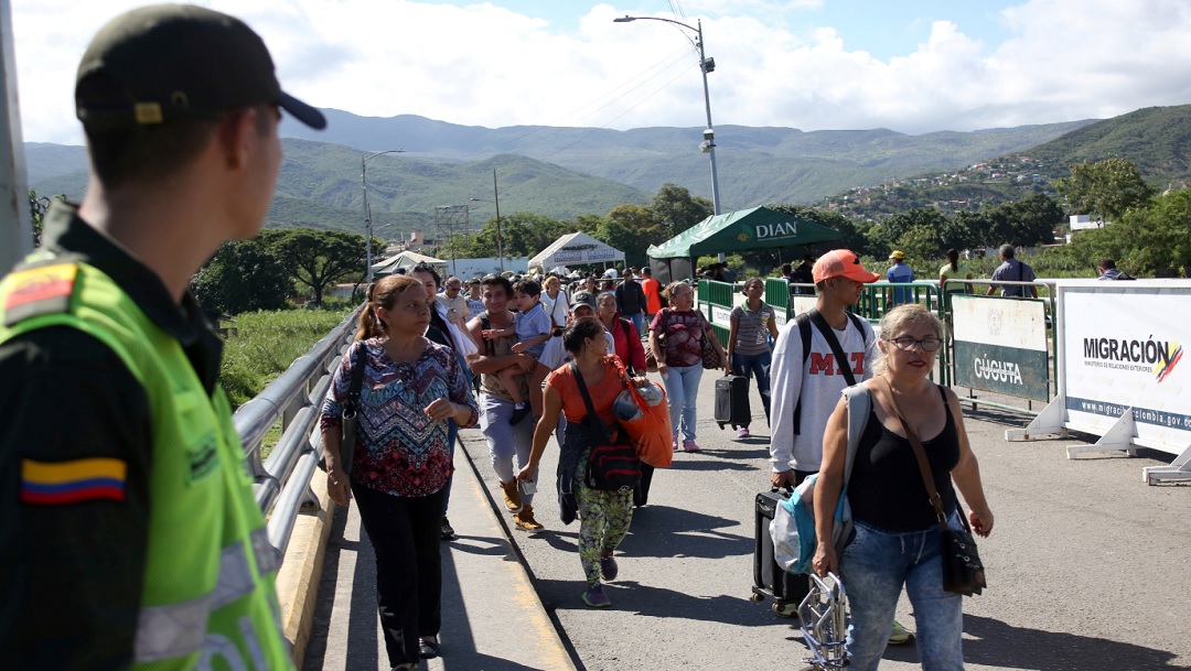 Al menos 18 mil venezolanos ingresan a Colombia tras reapertura de frontera