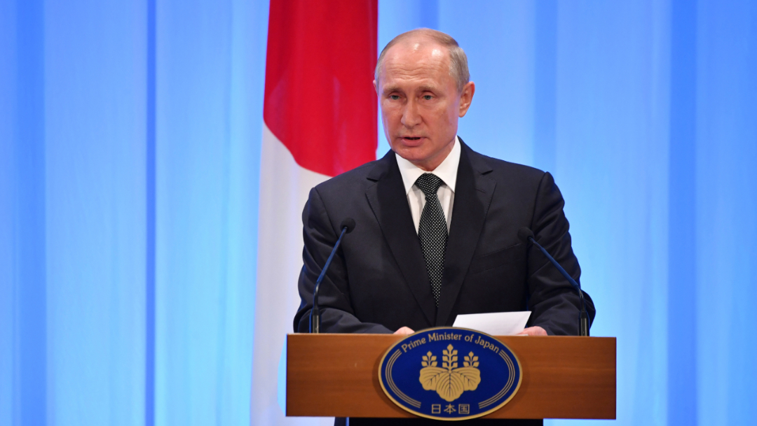 Foto. El presidente ruso Vladimir Putin habla durante una conferencia de prensa en la Cumbre del G20 en Osaka, Japón, 29 junio 2019