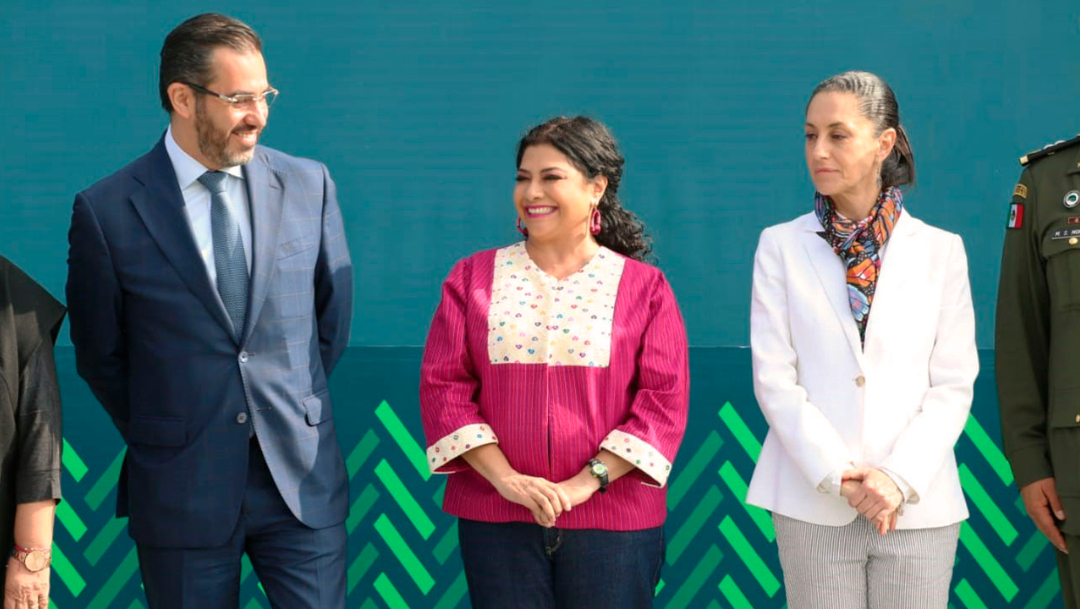 Foto: Jesús Orta, Clara Brugada y Claudia Sheinbaum en la entrega oficial, 19 de julio de 2019 (SSC)