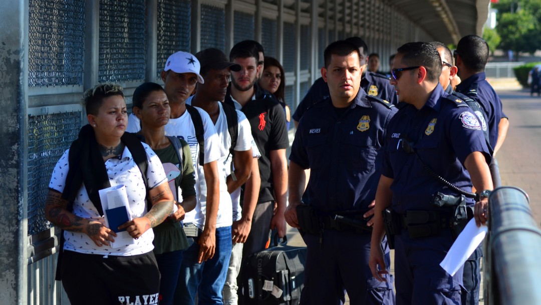 AMLO: No ha habido mexicanos deportados por redadas en EU
