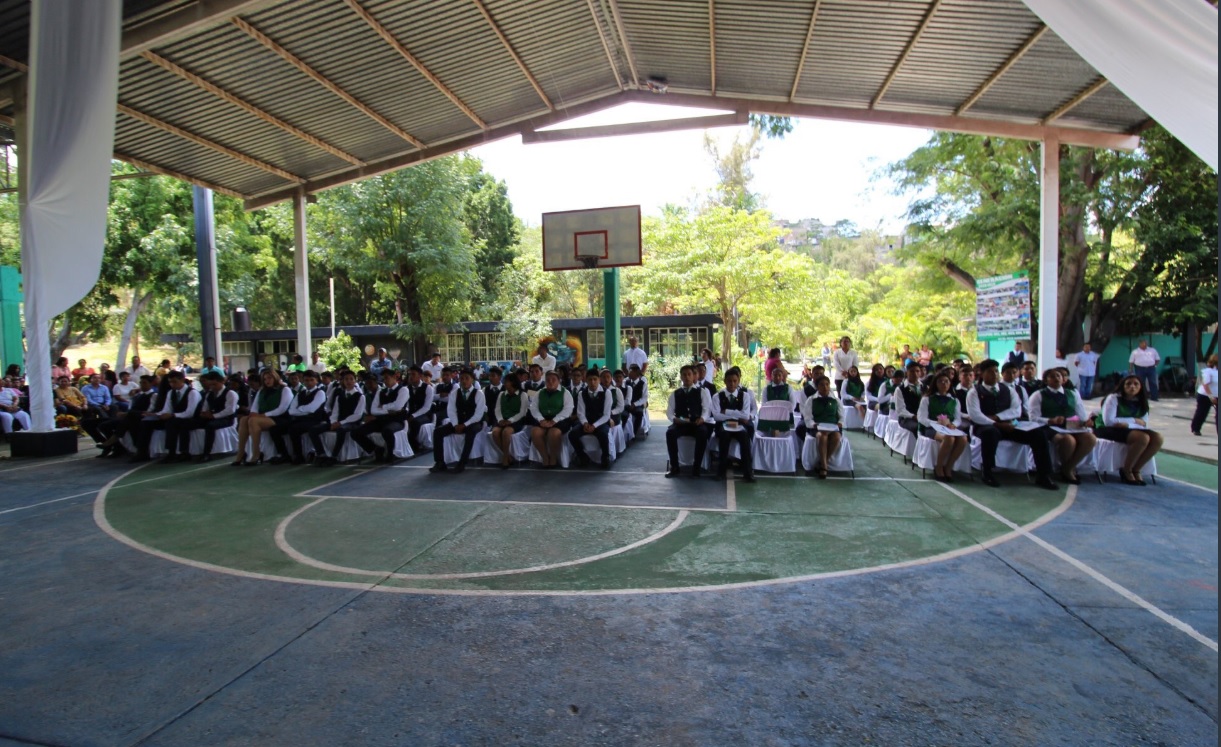 Foto: alumnos del Colegio de Bachilleres No.11 de Tixtla, Twitter @_FerminAlvarado