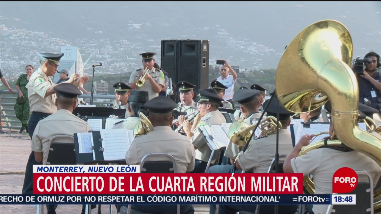 Banda militar ofrece concierto en Monterrey
