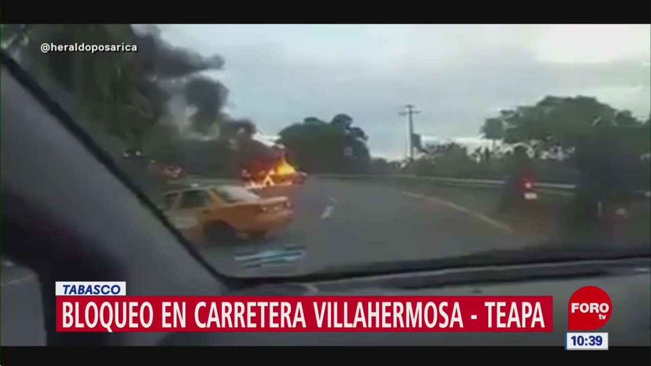 Bloquean carretera Villahermosa-Teapa