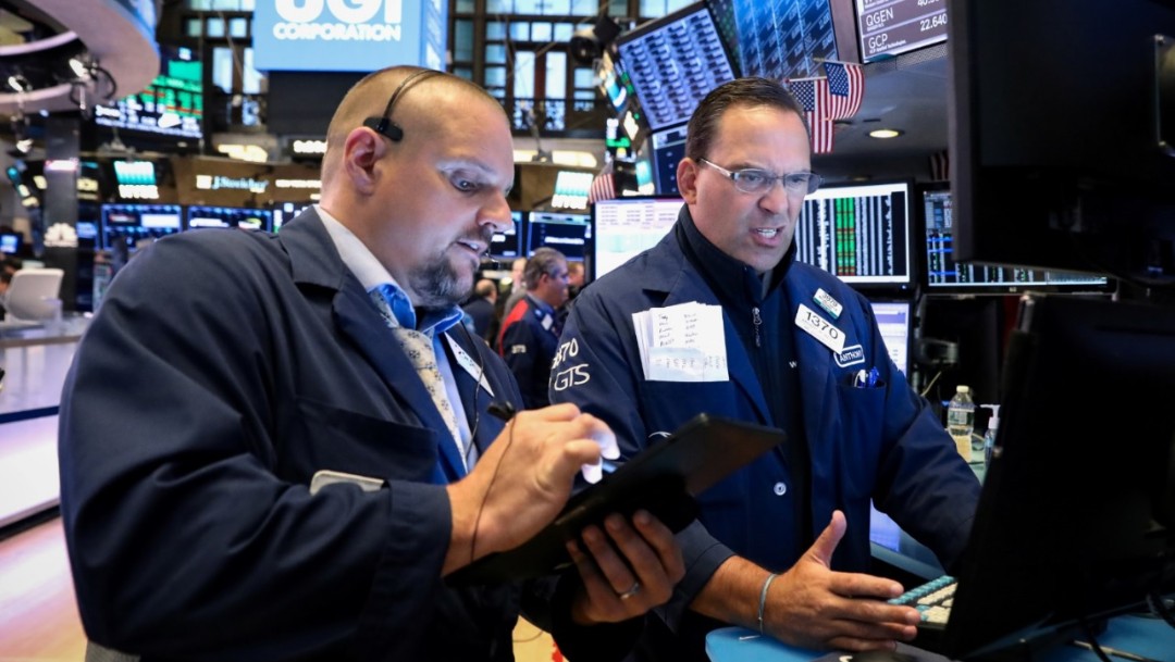 Foto: Los comerciantes trabajan en el piso de la Bolsa de Nueva York (NYSE) en Nueva York, Estados Unidos, 8 de julio de 2019 (Reuters)