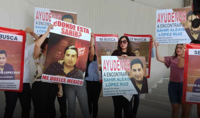 FOTO Buscan a estudiante desaparecido en Cancún; protestan en Nuevo Léon (El Horizonte)