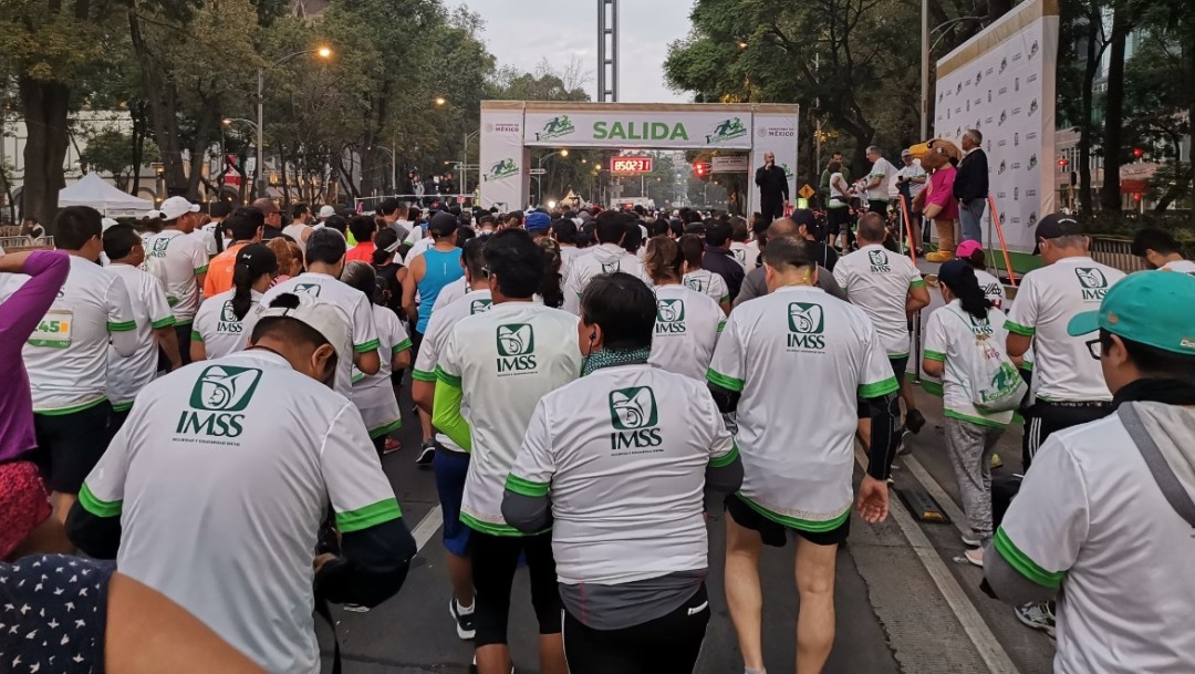 Foto: Participan más de 2 mil personas en la carrera Bienestar 2019 del IMSS, mujeres y hombres recorrieron 5 y 10 kilómetros, julio 7 de 2019 (Twitter: @ursulss)