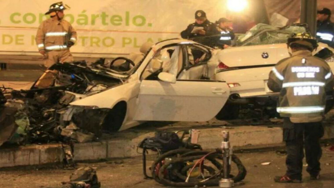 El 31 de marzo de 2017, un automóvil se estrelló contra un poste en la esquina de Reforma y Lieja