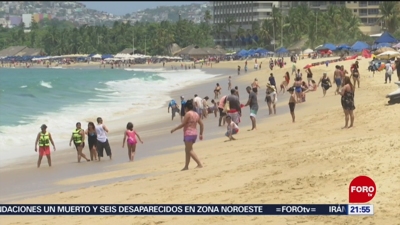 Foto: Turistas Disfrutan Playas Acapulco 19 Julio 2019