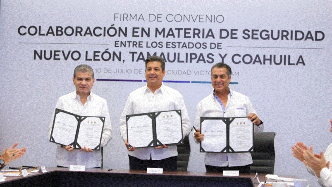 Foto: La firma del Convenio de Seguridad entre los gobiernos de Coahuila, Tamaulipas y Nuevo León, 10 de julio de 2019. (Twitter, @jm_fraustro)