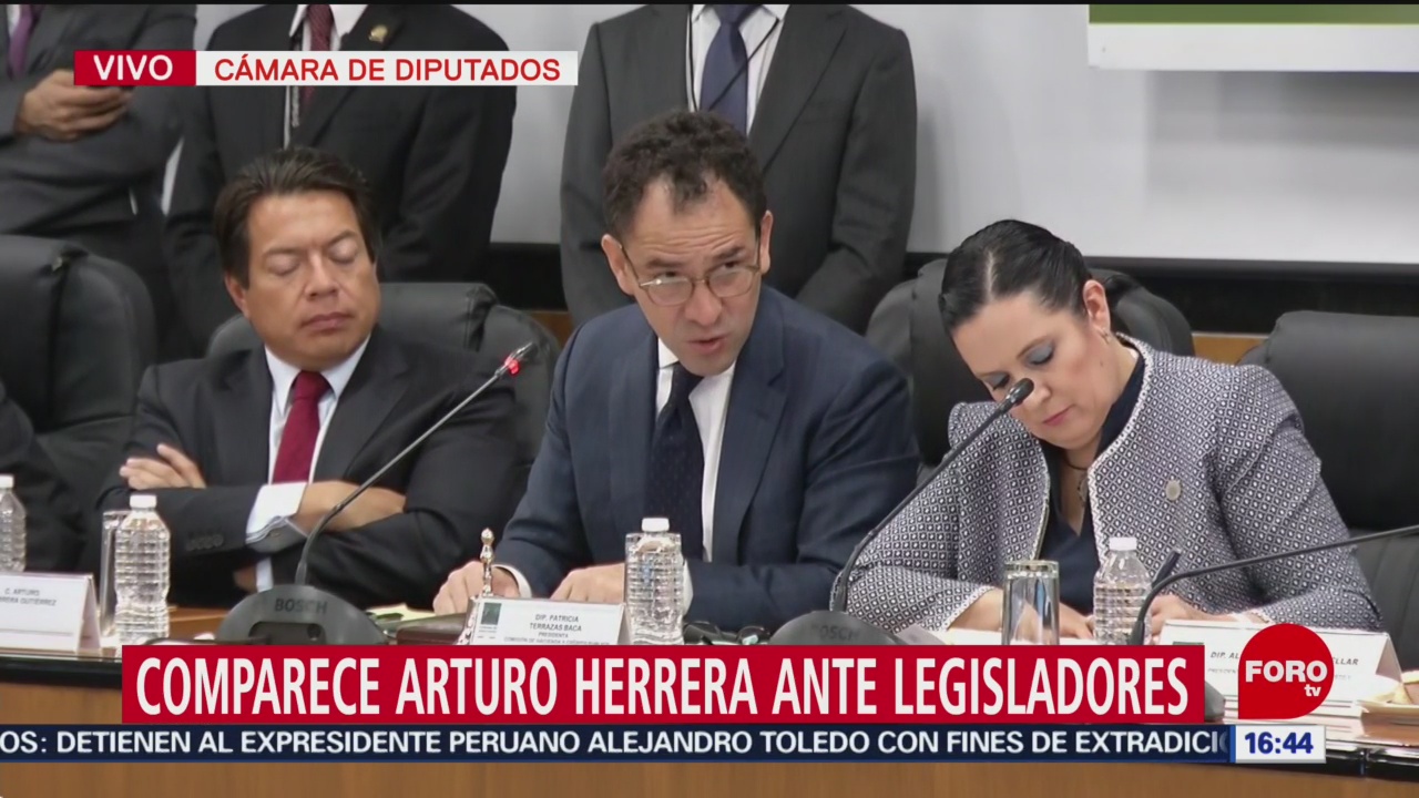El secretario de Hacienda, Arturo Herrera, comparece ante legisladores