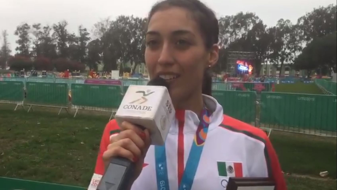 Foto: Mariana Arceo Gutiérrez dio a México la medalla de oro en el pentatlón moderno, el 27 de julio de 2019 (Twitter @CONADE)