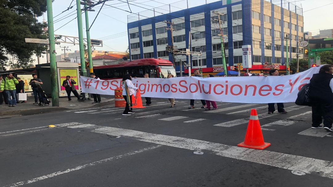 Foto Damnificados del 19S bloquean Xola y Eje Central 8 julio 2019