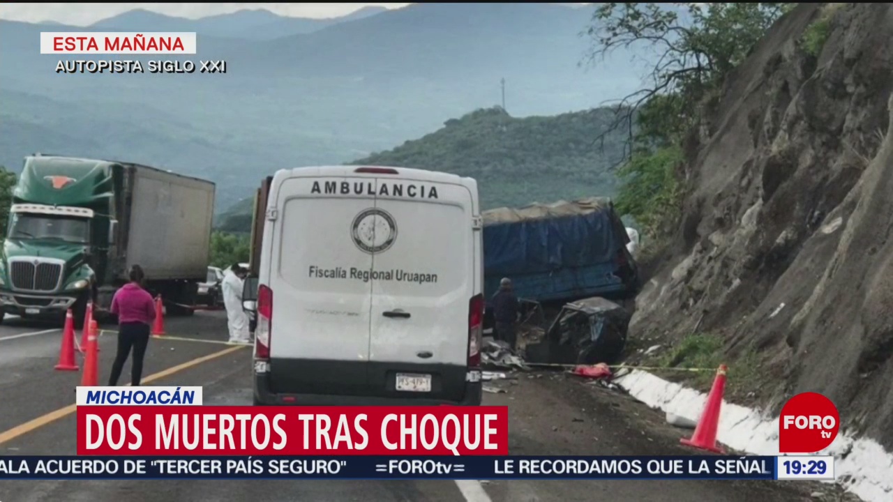 FOTO: Dos muertos deja choque entre tráiler y torton en Michoacán, 27 Julio 2019