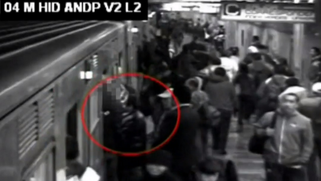 ‘El Chocorrol’, líder de banda dedicada a robar celulares en el Metro, sale libre