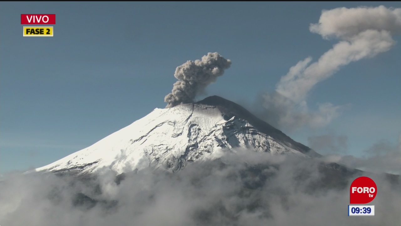 El Popocatépetl emite exhalaciones de vapor de agua