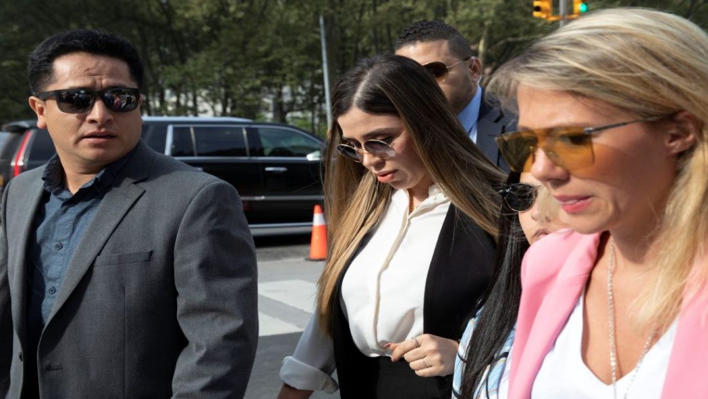 Foto Emma Coronel llega a la corte de Nueva York para escuchar sentencia de 'El Chapo' Guzmán 17 julio 2019