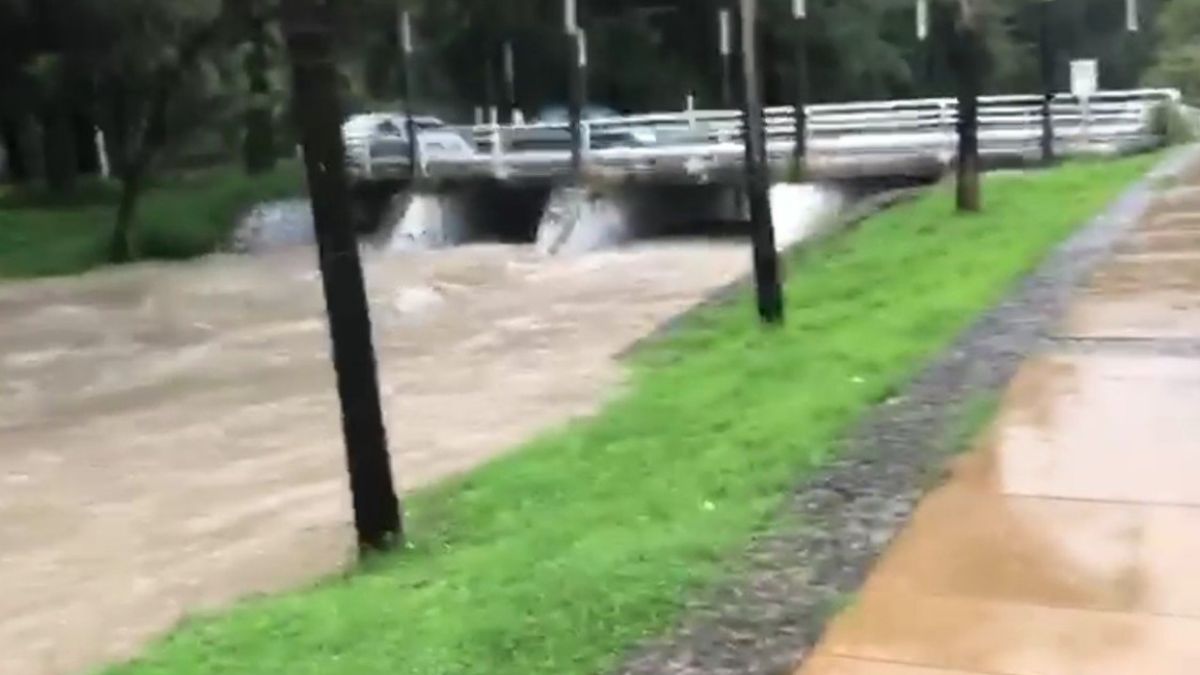 Lluvias e inundaciones colapsan zona metropolitana de Guadalajara