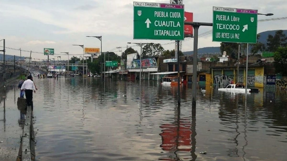 Foto: La Calzada Ignacio Zaragoza quedó inundada. El 10 de julio de 2019
