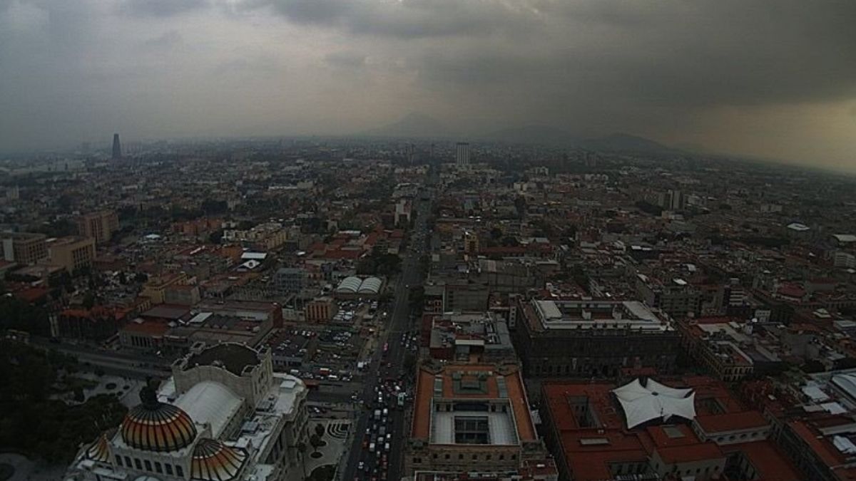 Lluvia en la Ciudad de México. Twitter/@webcamsdemexico
