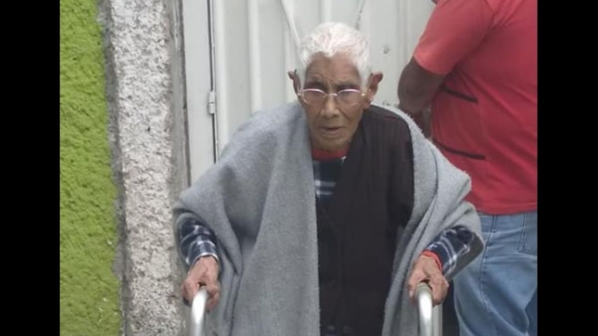 Foto: La señora Felipa Hernández llega al asilo “Casa Madre Teresa”. El 10 de julio de 2019