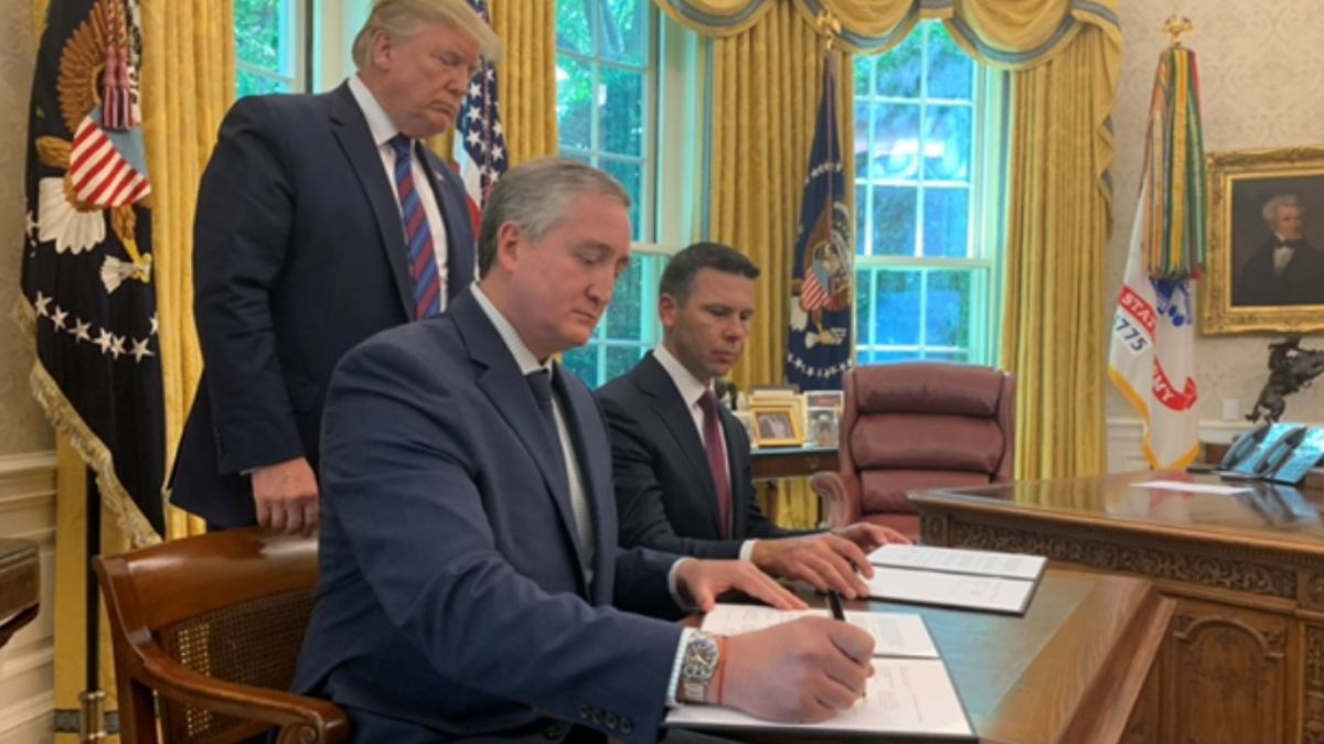 Representantes de Estados Unidos y Guatemala firmaron el acuerdo migratorio. El 26 de julio de 2019. Twitter/@W7VOA