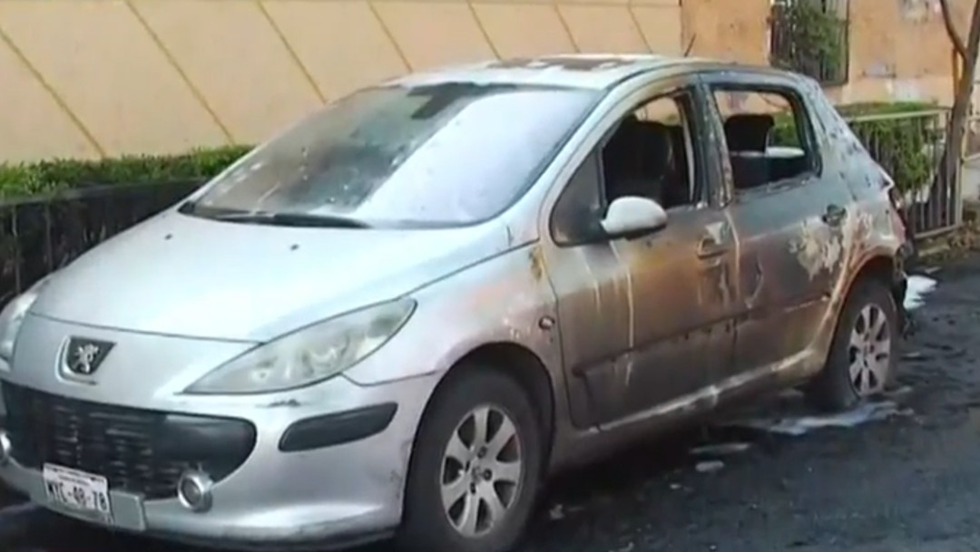 Foto: Automóvil incendiado en la Gustavo A. Madero, 31 de julio de 2019, Ciudad de México