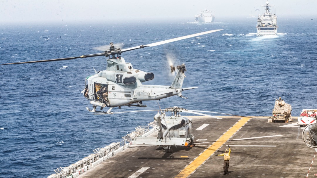 Foto: Helicóptero despega del buque estadounidense USS Boxer 19 de julio de 2019, Ormuz