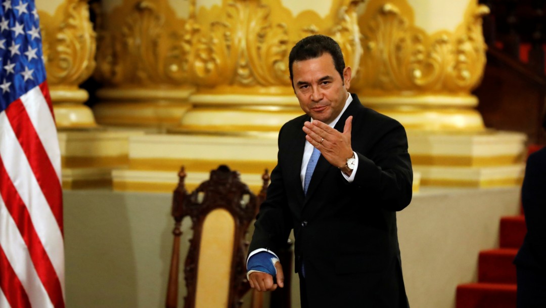 Piden renuncia del presidente de Guatemala tras firma de acuerdo de 'tercer país seguro' con EEUU