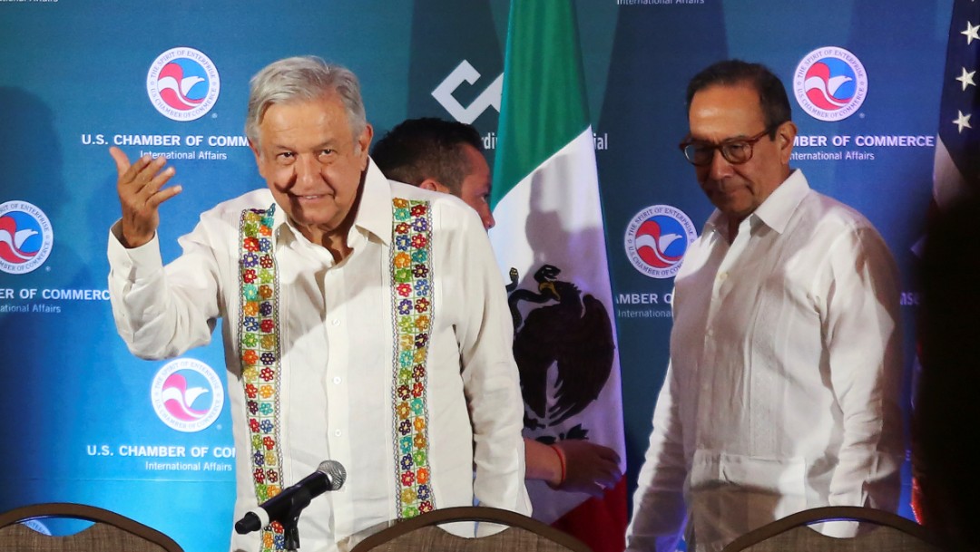 Foto: López Obrador y Carlos Salazar durante un evento en Mérida, 12 de abril de 2019, Yucatán