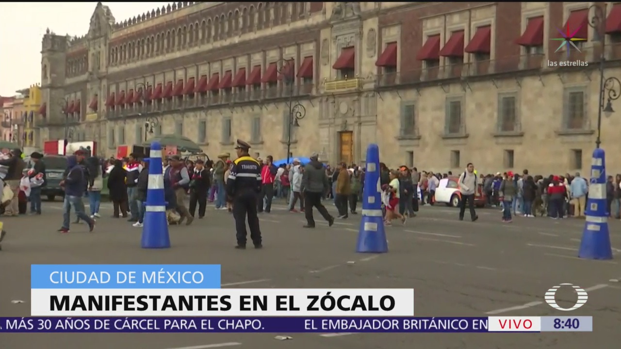 Manifestación de antorchitas en Palacio Nacional
