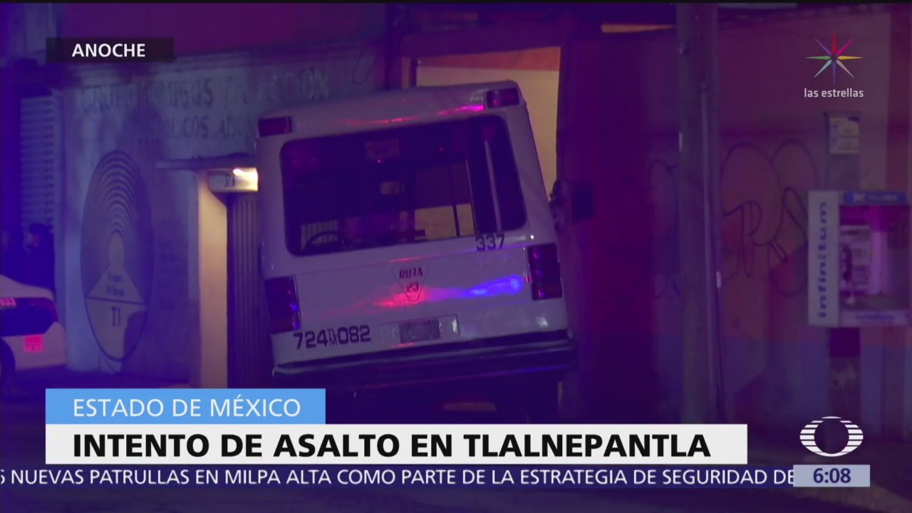 Microbús choca tras intento de asalto en Tlalnepantla, Edomex