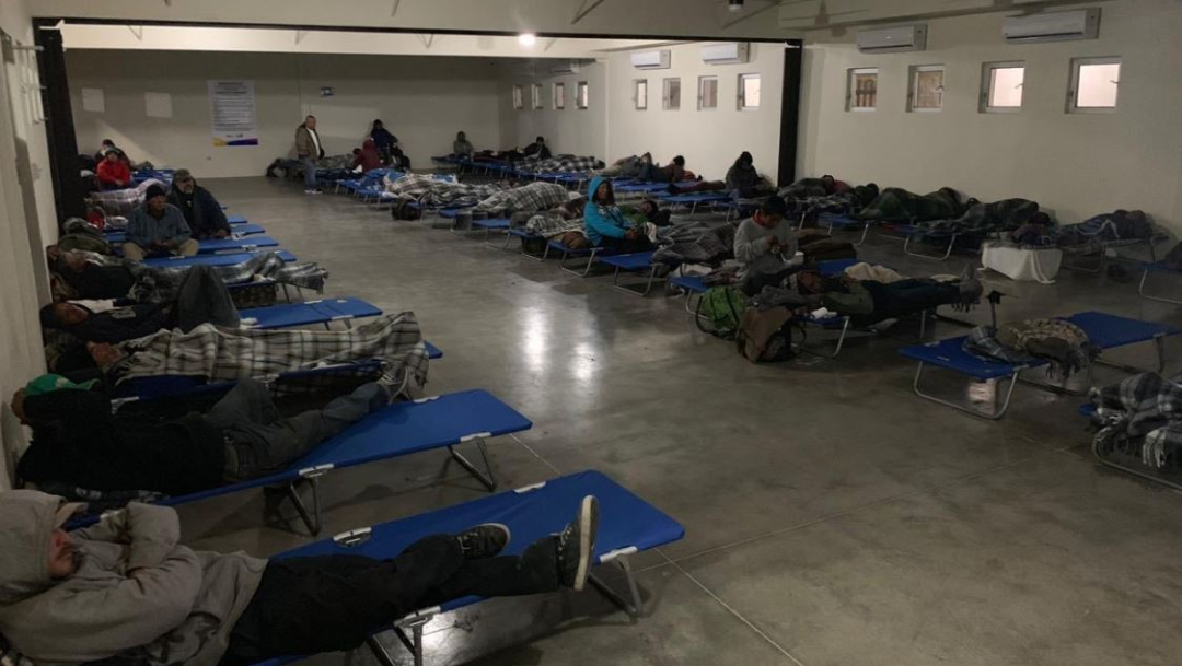 Foto: Un grupo de migrantes viven en un albergue en México, 14 julio 2019