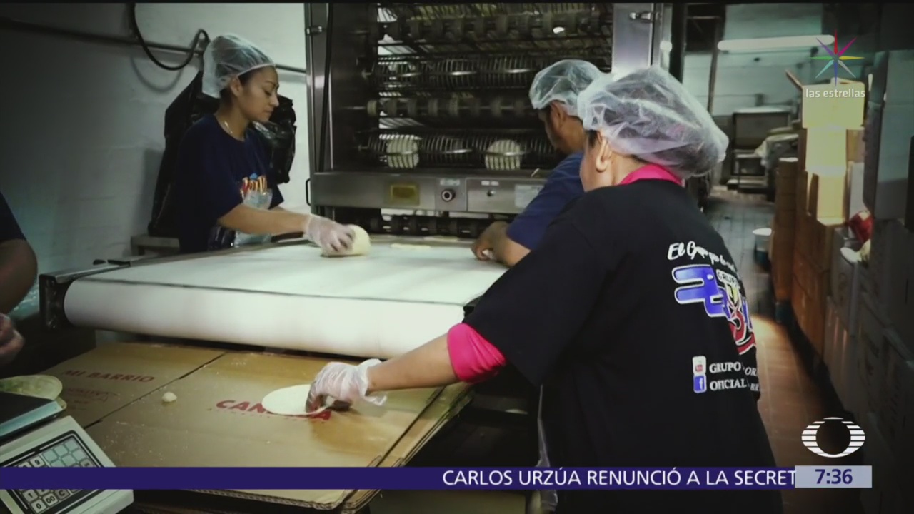 Migrantes mexicanos venden sus productos en mercado de Nueva York