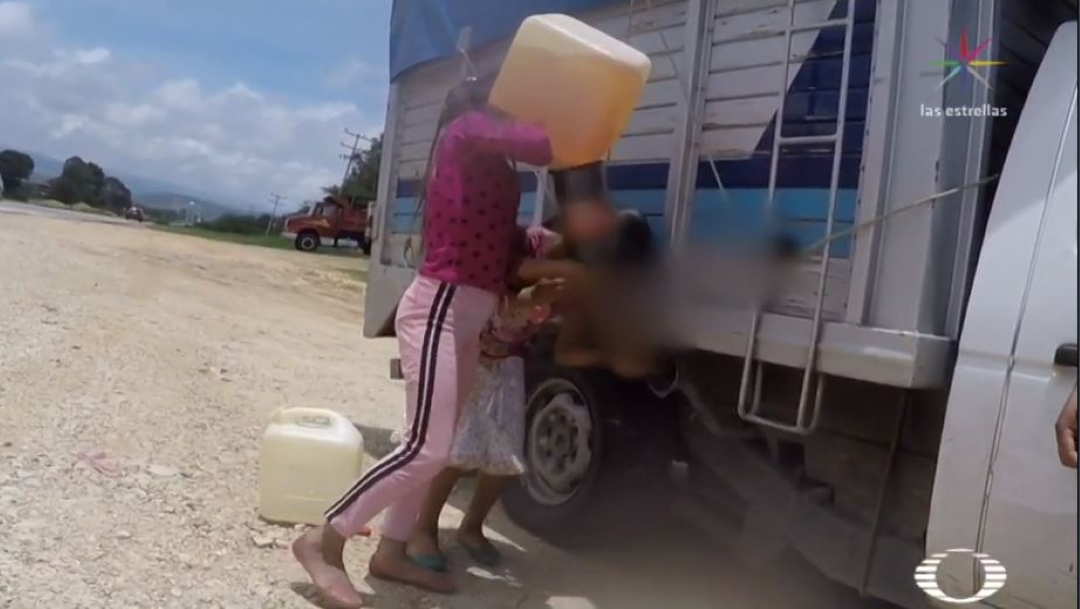 VIDEO: Así usan a niños para vender gasolina ilegal en Chiapas