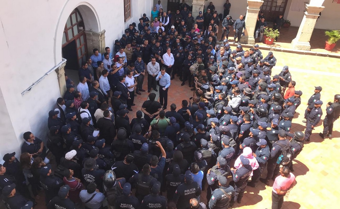 Foto: paro laboral de policías de Oaxaca, 2 de julio 2019. Twitter @MunicipioOaxaca