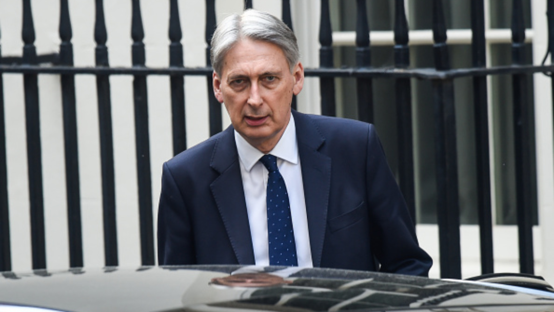 Imagen: El ministro confirmó su esperada salida del Ejecutivo al programa del periodista Andrew Marr, 21 de julio de 2019 (Getty Images, archivo)