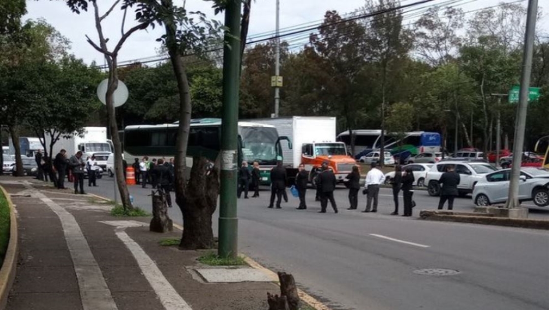 Foto Policías federales bloquean avenida Constituyentes, CDMX 3 julio 2019