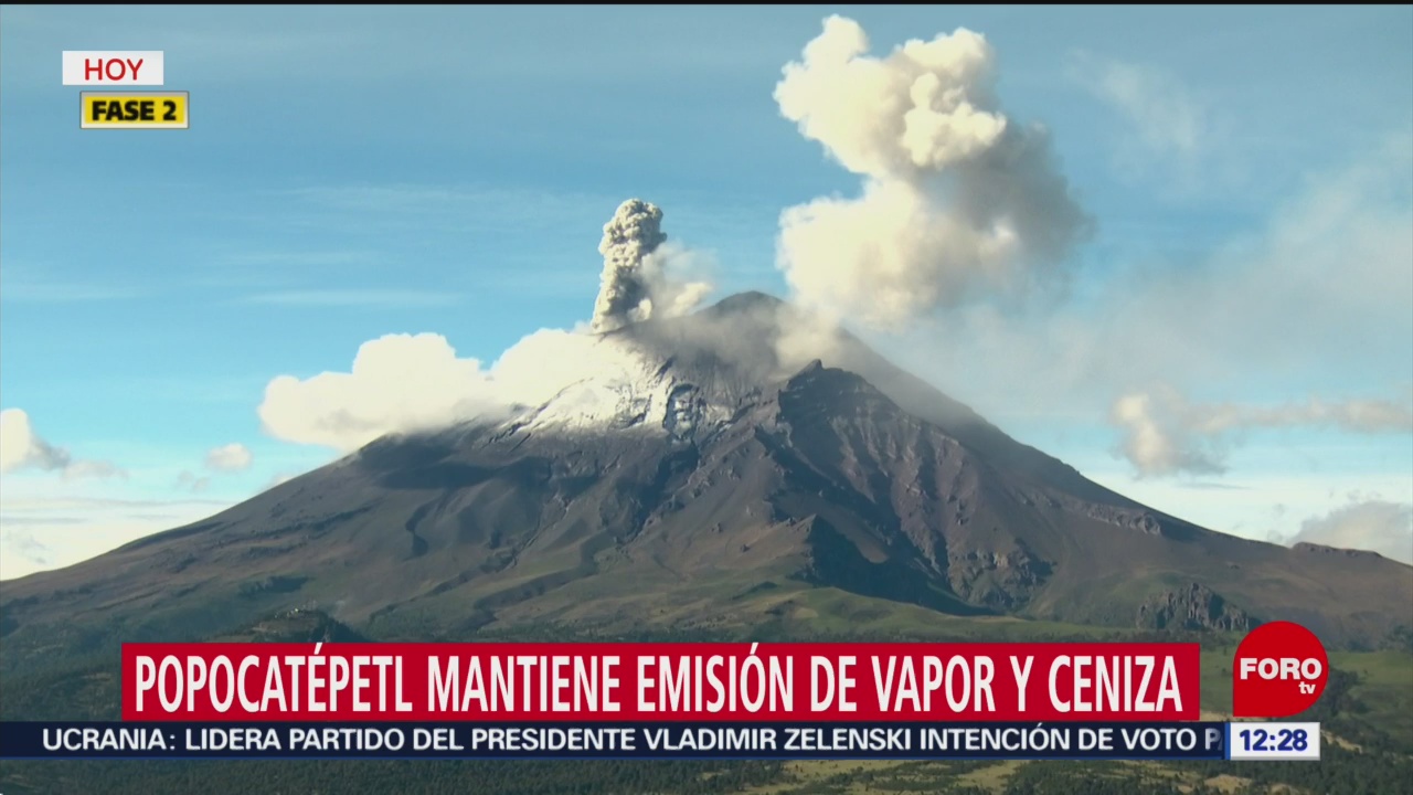 Popocatépetl lanza nueva fumarola de más de un kilómetro