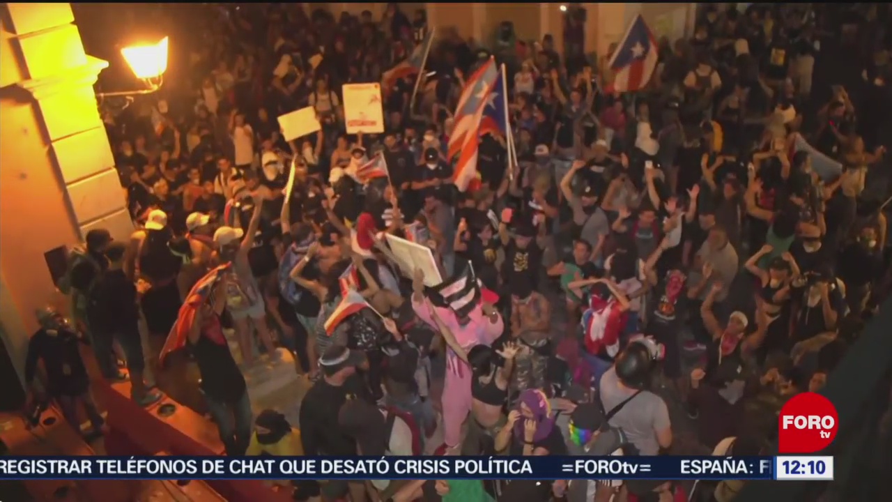 Protesta por renuncia de Rosselló termina con disturbios en Puerto Rico