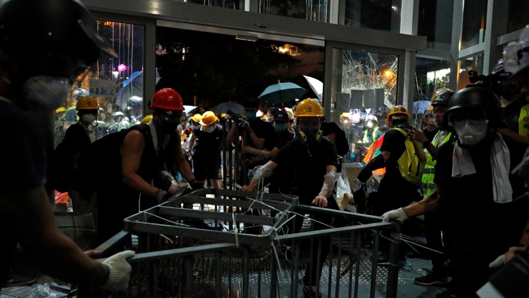 FOTO Protestas en Hong Kong, en aniversario del traspaso a China (AP)