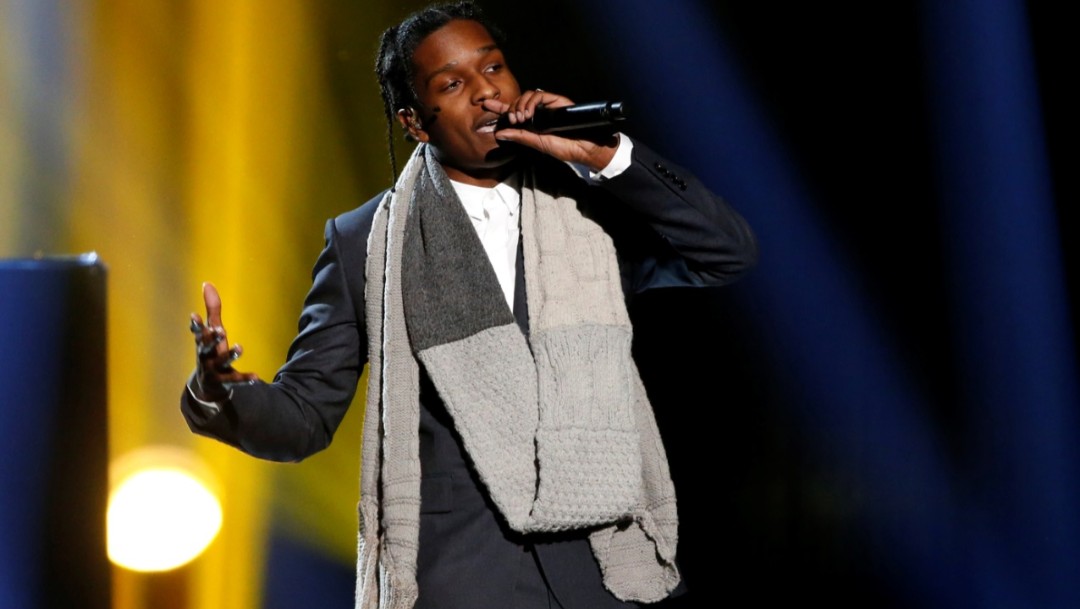 Foto: A$AP Rocky interpreta "No soy el único" con Sam Smith en Los Ángeles, Estados Unidos, el 20 de julio de 2019 (Reuters)