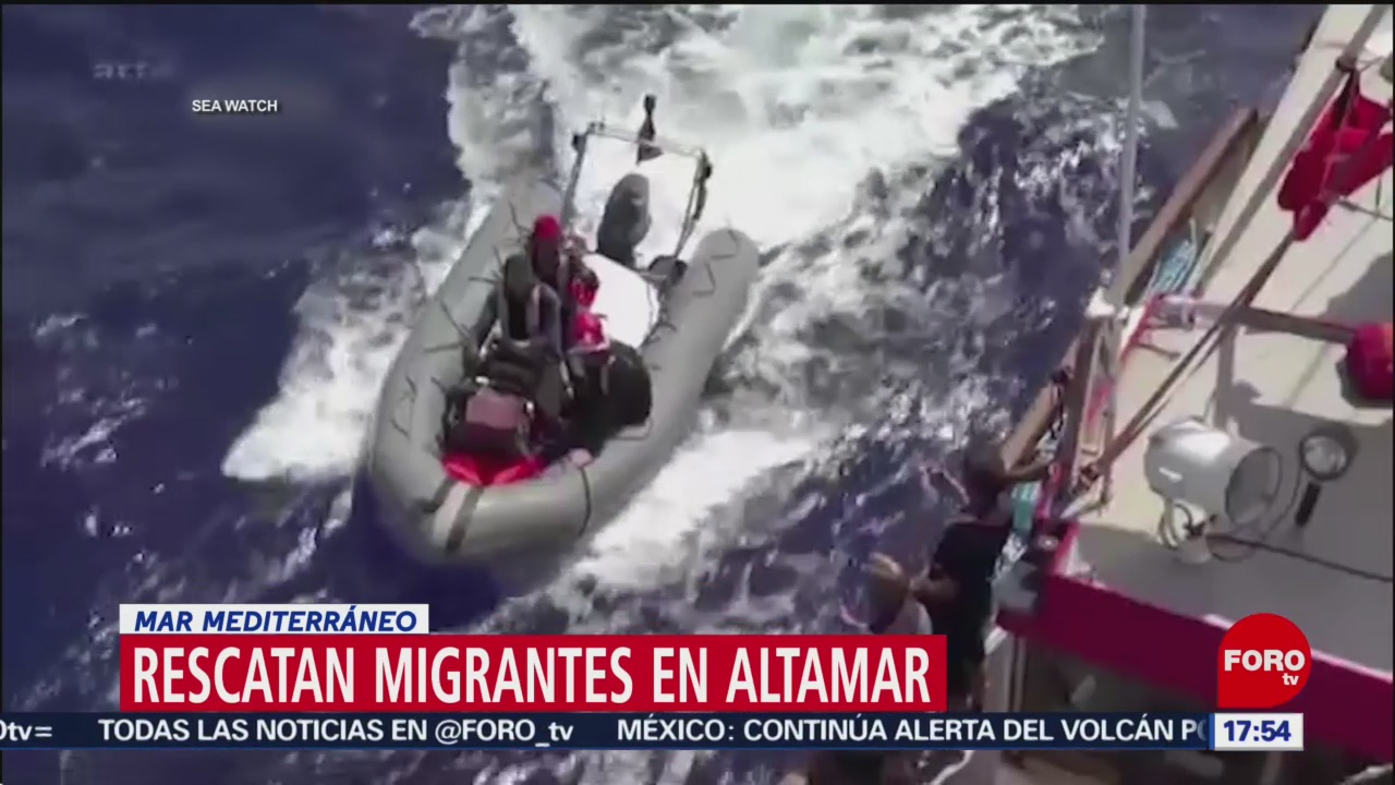 FOTO: Rescatan migrantes en el Mar Mediterráneo