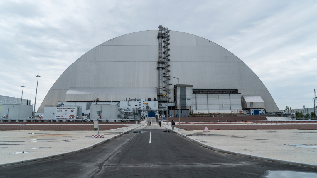 Ucrania inaugura nuevo sarcófago sobre reactor nuclear accidentado de Chernobyl