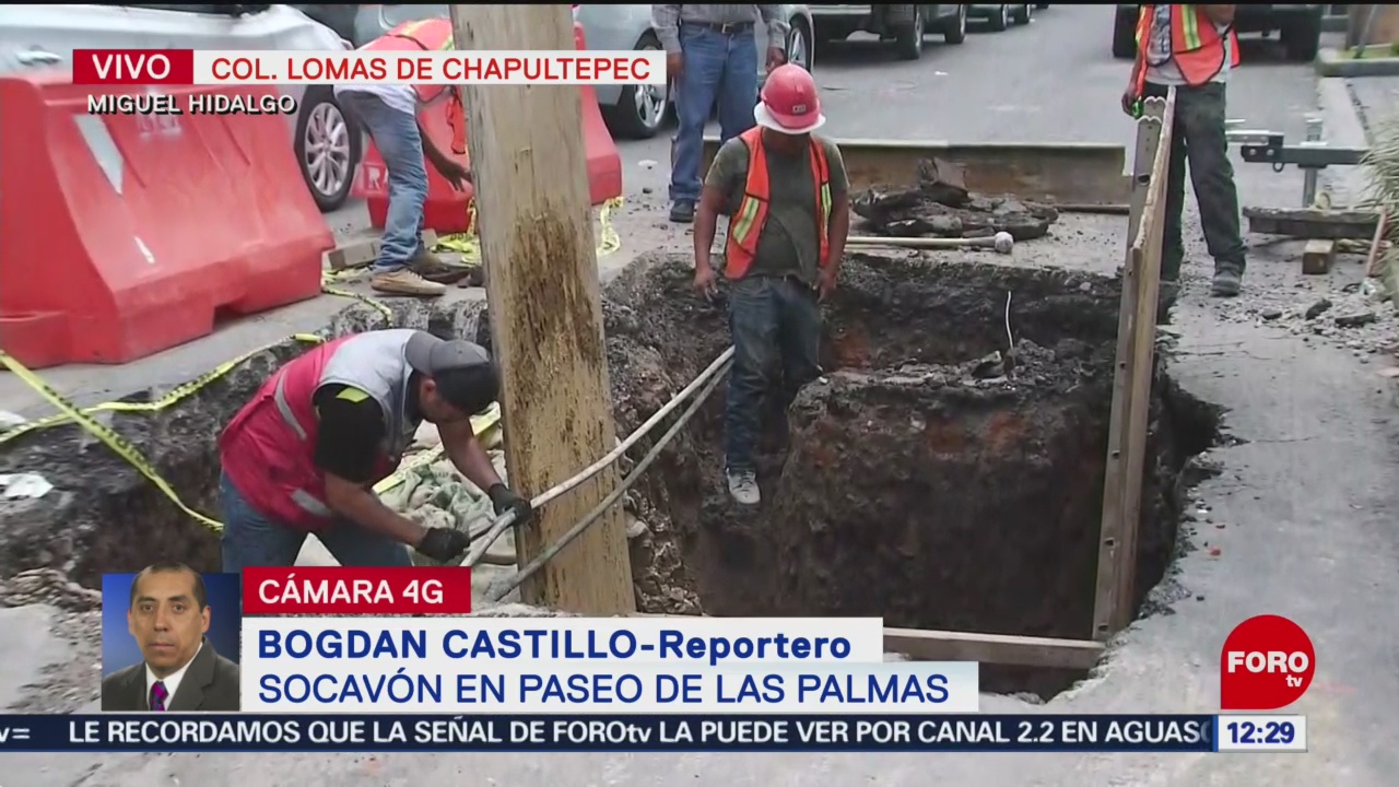 Se abre socavón por fuga de agua en Paseo de las Palmas, CDMX