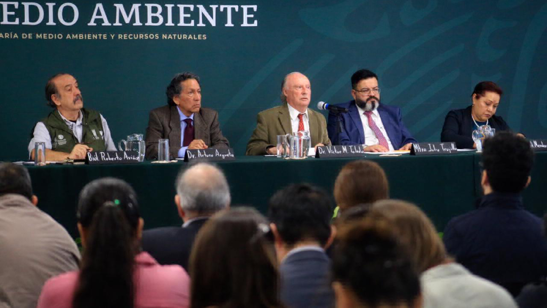 Semarnat en conferencia de prensa sobre Grupo México