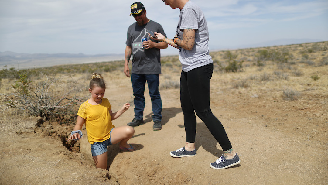 Descubren una grieta gigante en el desierto tras los sismos de California