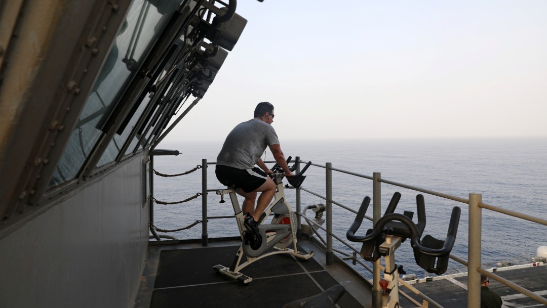 Foto: Soldado de EU en el buque USS Boxer, 15 de julio de 2019, Arabia