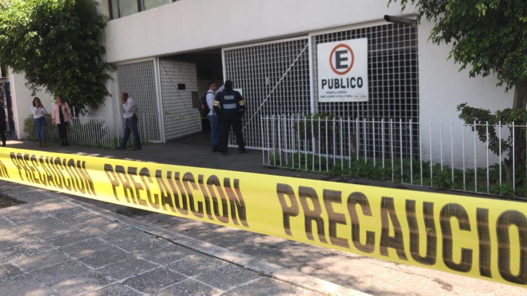 Muere un hombre durante balacera en sucursal bancaria en la Cuauhtémoc