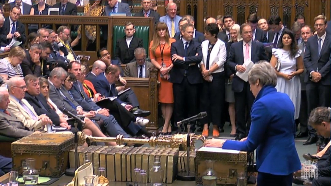 FOTO Theresa May acude al Parlamento por última vez como primera ministra (EFE)